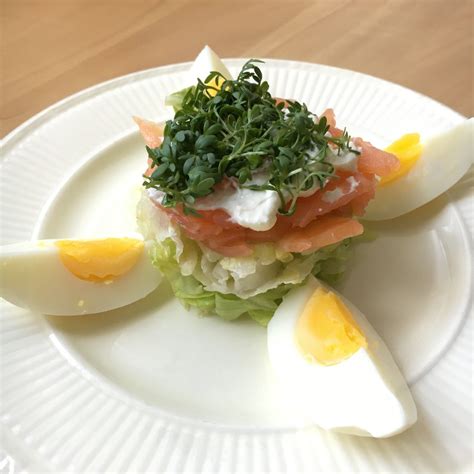 Voorgerecht Met Gerookte Zalm En Appel