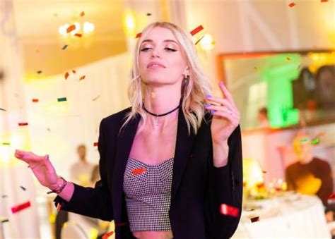 Potret Hot Atlet Voli Valeriya Zaytseva