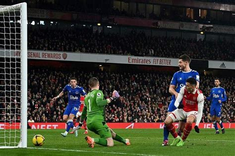 Football Martinelli Stars As Leaders Arsenal Crush Everton To Go Five