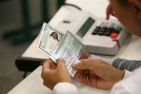 Entenda o passo a passo para tirar o título de eleitor pela internet