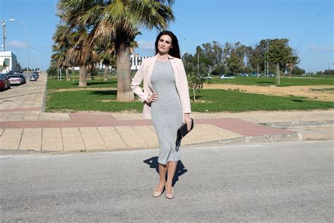 Minimalist Grey Nude Pink Outfit El Rincón de Rachel