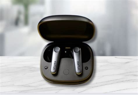 8 Best Noise Cancelling Earbuds Under $100 in 2025