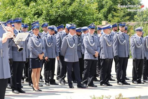 Bielsko Info Zdj Cia Policjanci Wi Towali Przed Swoj Nowoczesn