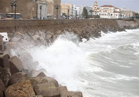 El Tiempo Lunes Santo Con Chubascos Intermitentes Y Viento En C Diz