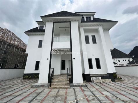 For Sale Spacing Bedroom Fully Detached Duplex With Penthouse