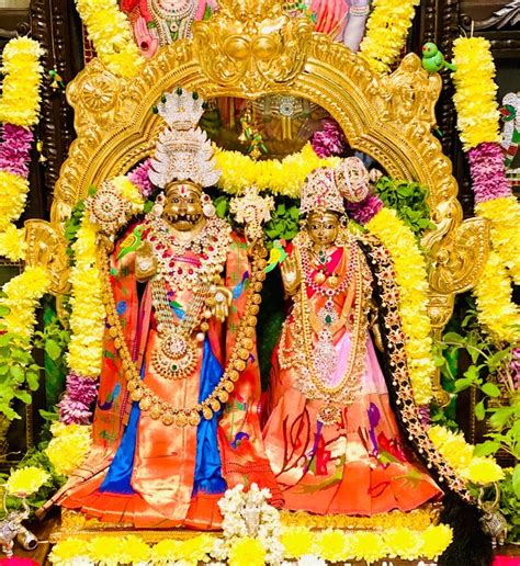 Lord Lakshmi Narasimha swamy and goddess Lakshmi Devi in 2023 | Devi, Goddess lakshmi, Goddess