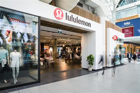 lululemon outlet store toronto canada