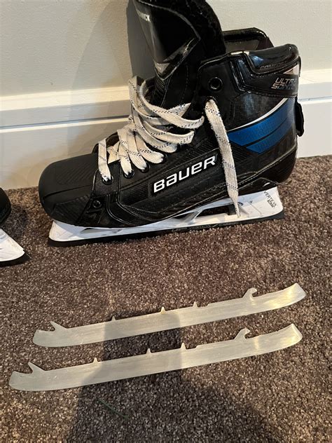 Used Senior Bauer Regular Width Pro Stock Ultrasonic Hockey Goalie