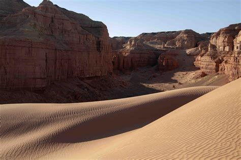 Gobi Gurvan Saikhan National Park In Umnugobi Escape To Mongolia