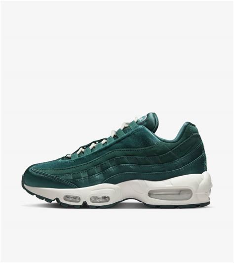 Air Max 95 'Velvet Teal' (DZ5226-300) Release Date. Nike SNKRS