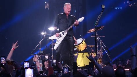 Metallica - Setlist et vidéos du premier spectacle du M72 World Tour - MetalUniverse.net