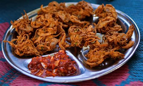 Tasty onion pakoda after trekking on Sinhagad Fort, Pune : r/india