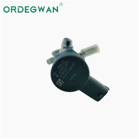 High Quality Fuel Rail Manifold With Sensor Bosch Left Side For Land ...