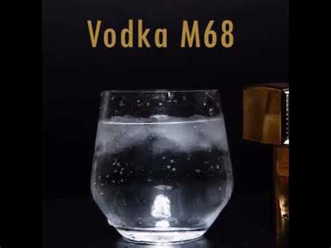 Vodka BOLT M68 lasissa. - YouTube