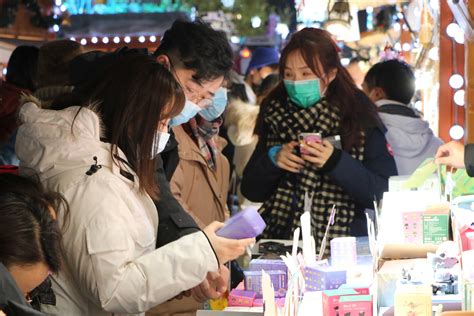 夜色难免黑凉，前行必有曙光（组图）