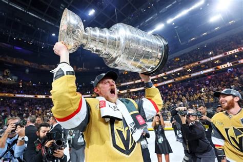 Les Golden Knights Domptent Les Panthers Pour Remporter La Premi Re