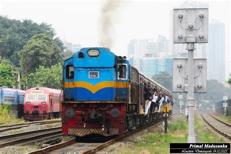 M10a 940 On Mannar Bound Passenger Train No 5003 Colombo Flickr