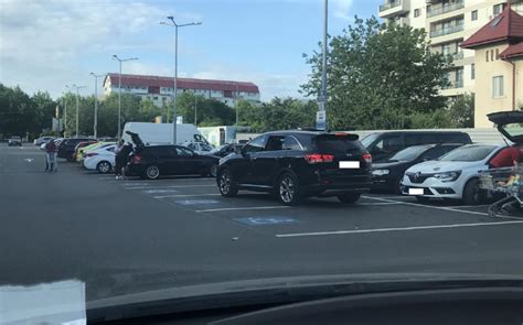 B Un Ofer Din Bucure Ti A Mers La Lidl Unde A Parcat Pe Locuri