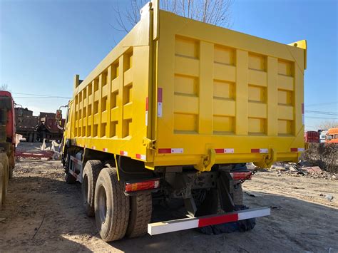 Howo Sino Dump Truck 371hp 20 30 Tons Paylaod Sinotruck 8x4 China High