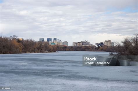 Downtown Regina Skyline Stock Photo - Download Image Now - Regina ...