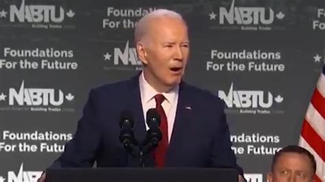 Joe Biden Again Reads Teleprompter Instruction During Speech Pause