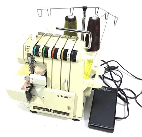 Lot Singer Ultralock 14U85 Serger Sewing Machine