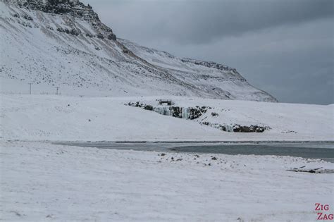 Kirkjufell in Winter (Iceland) - Tips + Photos + waterfalls