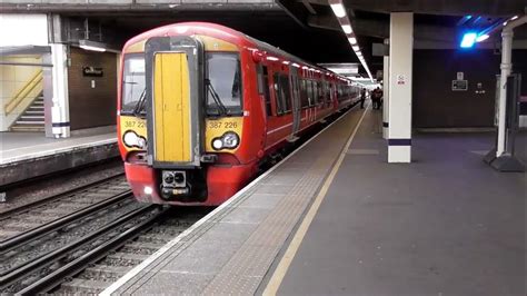 Gatwick Express Class 387 Departing Gatwick Airport 13 10 17 Youtube