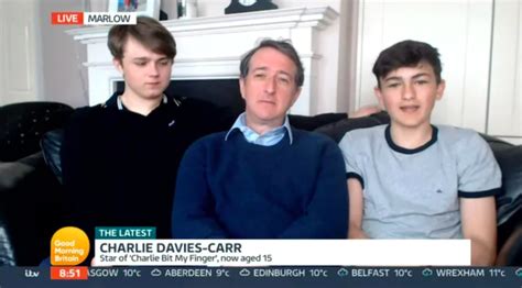 Charlie Bit My Finger: heres what the brothers look like now