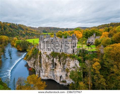 chateau de walzin royalty  images stock  pictures
