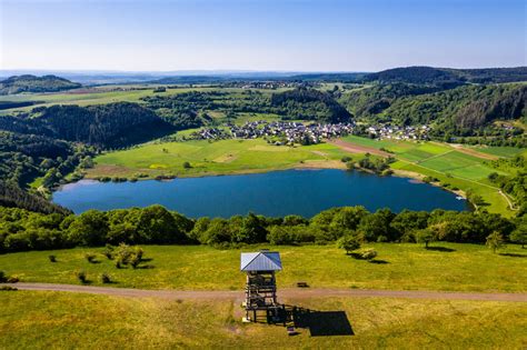 Endspurt Titel Deutschlands schönster Wanderweg für Wege der