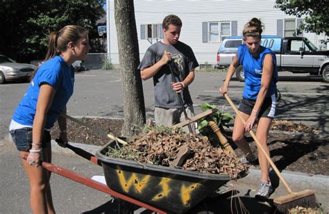 Westfield schools opening day goes well despite road projects ...