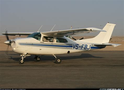 Cessna 210... - Untitled | Aviation Photo #1417221 | Airliners.net