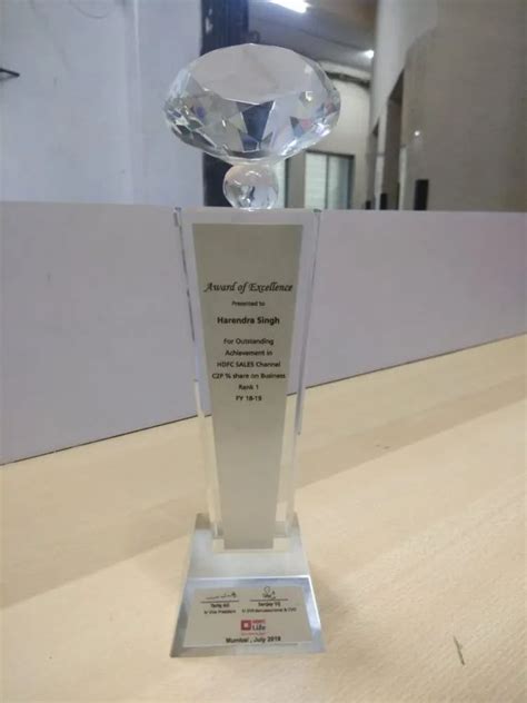 Crystal Award Trophies At Rs 700 Piece Ichalkaranji Kolhapur ID