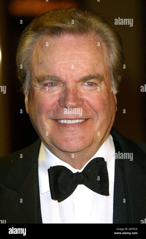 (dpa) - US actor Robert Wagner ('Hart to Hart') smiles during the 17th ...