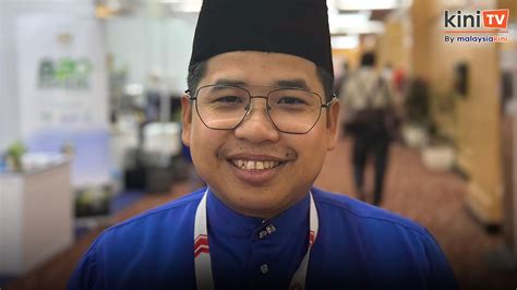 kedudukan ahmad zahid hamidi selaku timbalan perdana menteri perlu