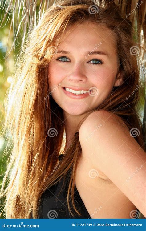 Bikini Model Royalty Free Stock Images - Image: 11721749 