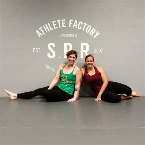 7 Hot Sexy Lydia Winters Bikini Pics