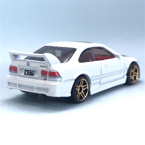 T Hunted Mais Novos Hot Wheels Para Os Lotes G E H De