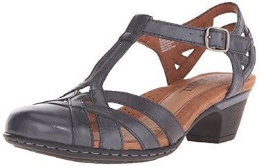 8 of the Best Closed Toe Sandals for Women