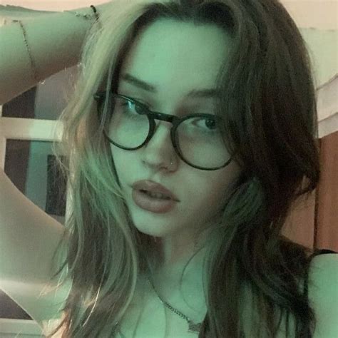 Pinterest Pretty Brunette Prettiest Celebrities Pretty Females