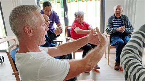 Im Alter Beweglich Bleiben Unter Anleitung Vom Profi Sv Schwarza