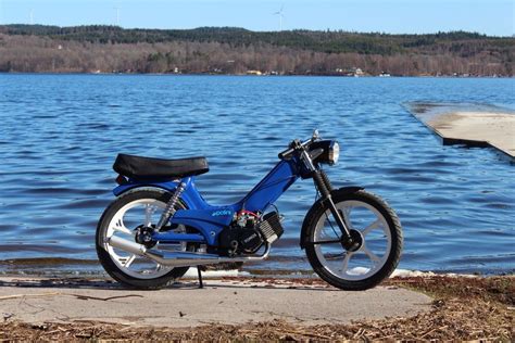 Garage Build Tomos A Tomos Moped Peds Car Mechanic Motorbikes