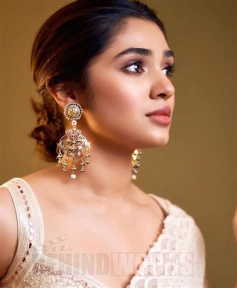 Krithi Shetty Hot Photos Pics New Images