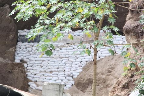 Im Genes Del Socavamiento En La Calzada La Paz Tras Las Lluvias