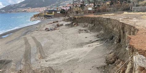 Interventi Per Salvare La Costa Tirrenica Nel Messinese Lavori In