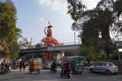 21 Ft Tall Lord Parshuram Statue Burondi Dapoli Konkan Stock Photo