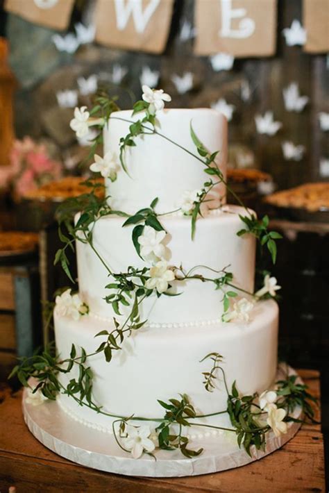 “green”がテーマの結婚式♡シンプルandエレガントな大人コーディネートが素敵＊ Green Wedding Cake Rustic