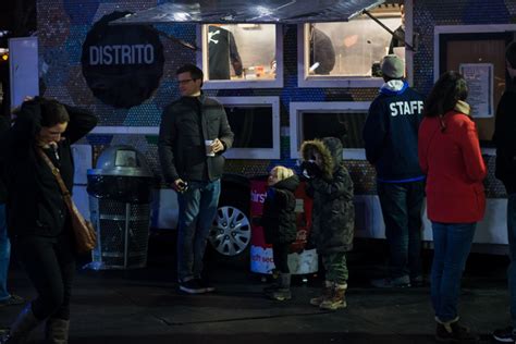 Philadelphia Love: Ice Skating at Bluecross RiverRink - The Mom Edit