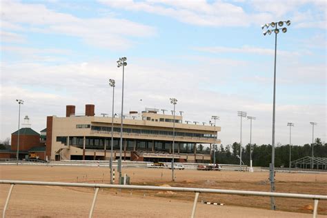 COLONIAL DOWNS COMPLETES TRACK LIGHTING PROJECT | Virginia Thoroughbred Association